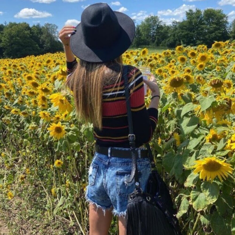 𝑳𝒖𝒏𝒂𝒓𝒊𝒆𝑺𝒉𝒊𝒏𝒆 ✨